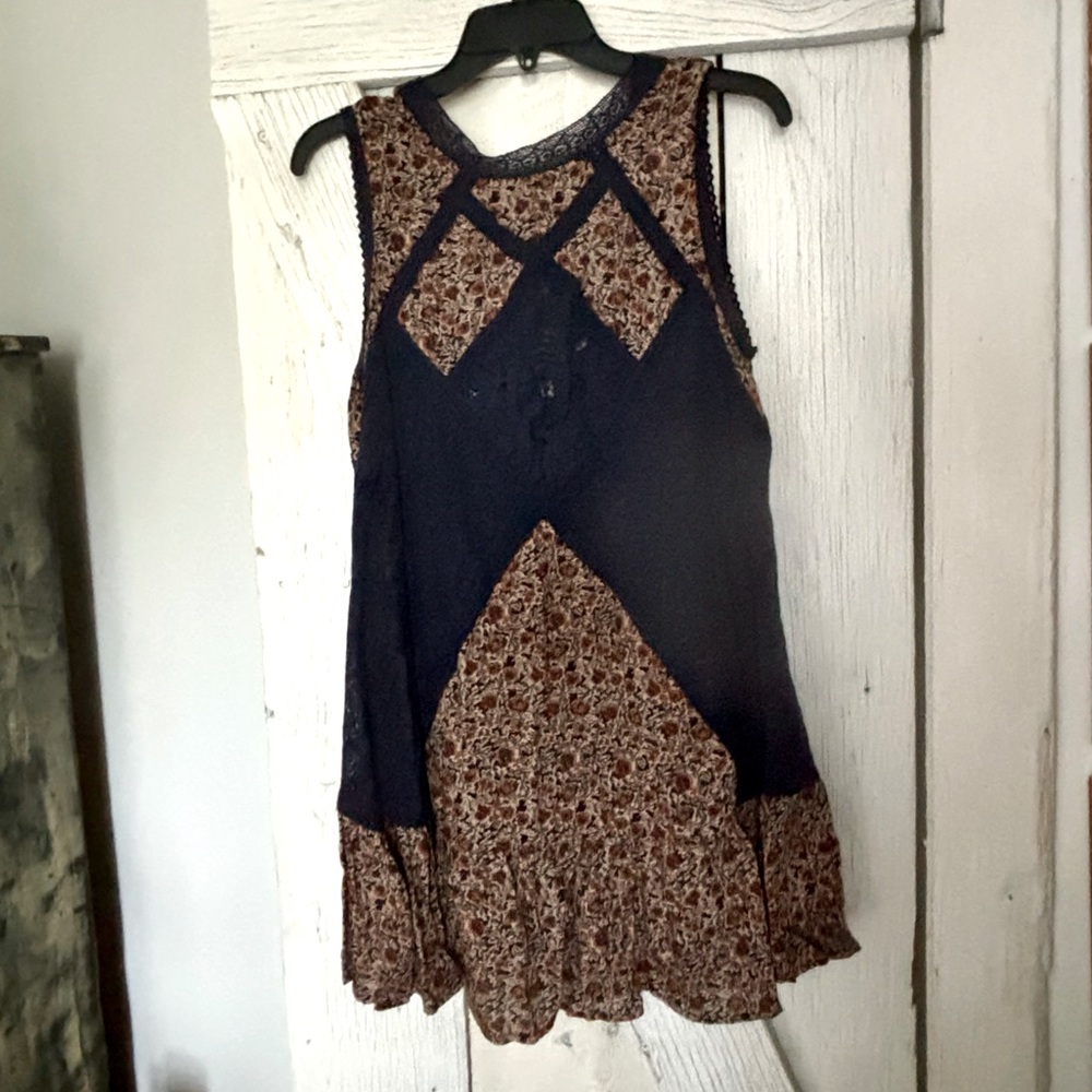 Umgee Floral and Lace Tunic